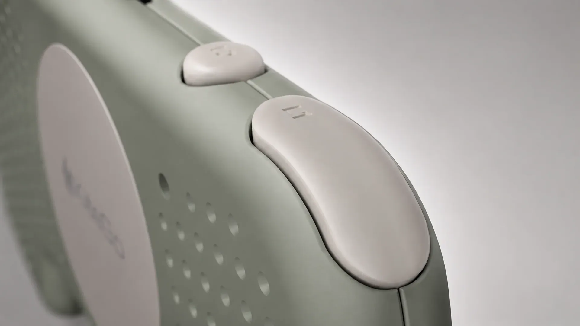 KiteGo controller shoulder button detail